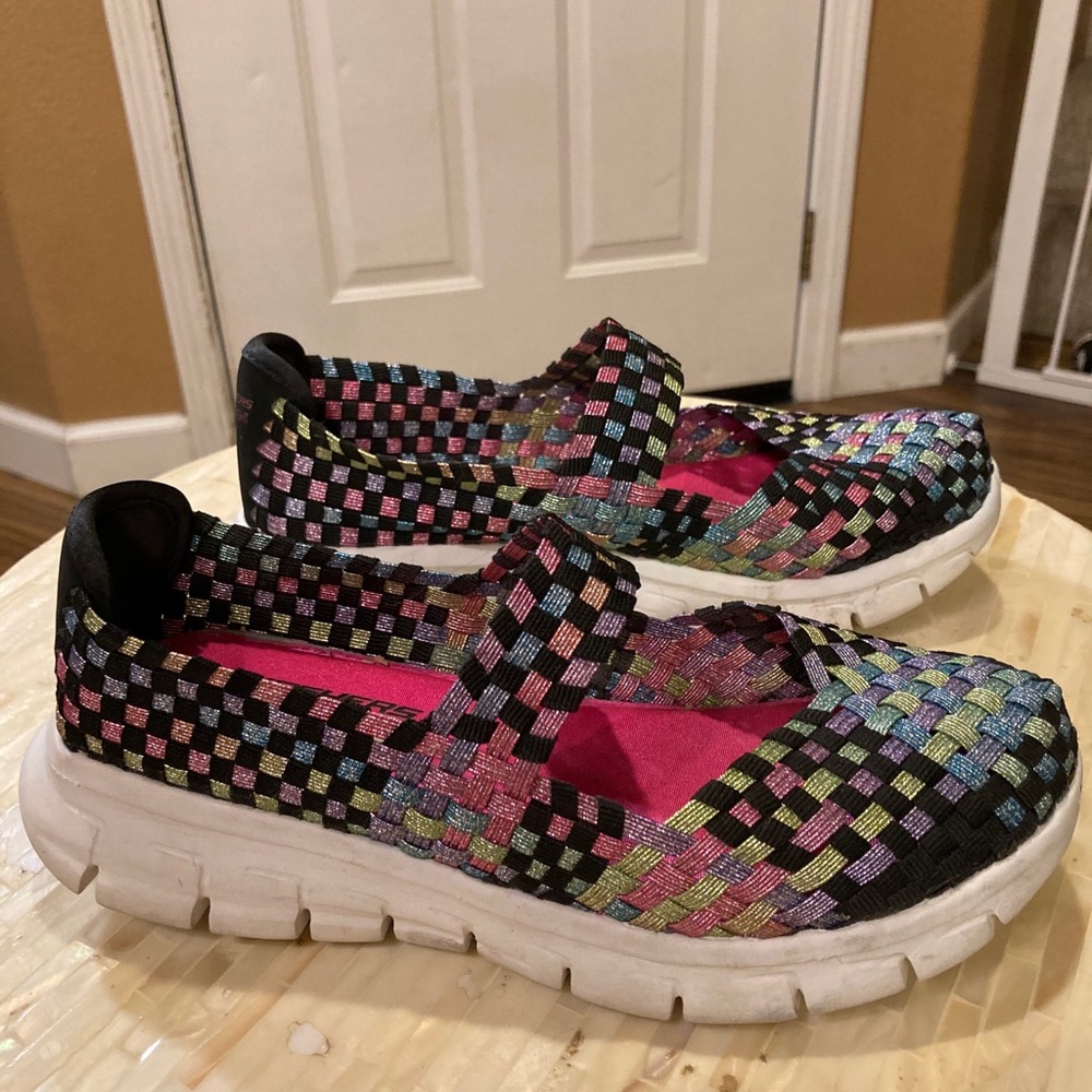 Girls Skechers Memory Foam Casual Shoe